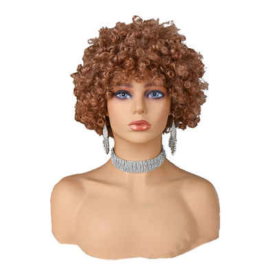 Ελαφριά υφή Pixie Cut Wig Φυσική Remy Ανθρώπινα μαλλιά Κοντά Κουροκέφαλα Προεπιλεγμένα με Bangs