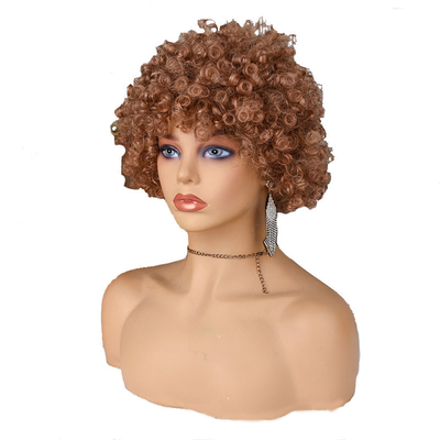 Ελαφριά υφή Pixie Cut Wig Φυσική Remy Ανθρώπινα μαλλιά Κοντά Κουροκέφαλα Προεπιλεγμένα με Bangs